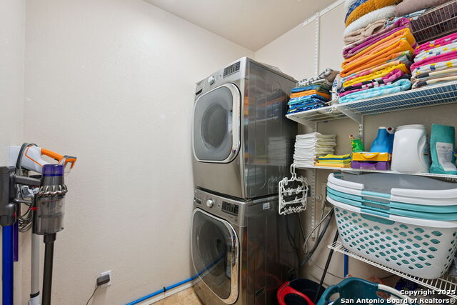 Listing photo id 26 for 1410 Osprey Heights