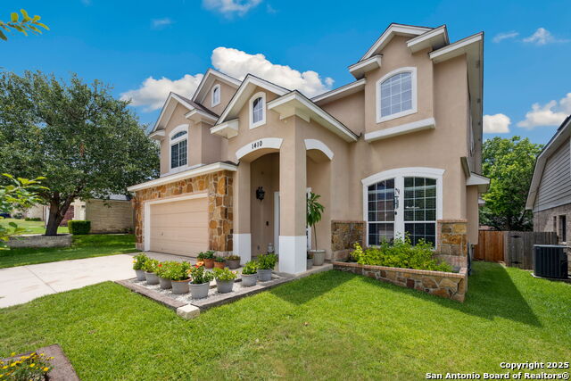 Listing photo id 1 for 1410 Osprey Heights