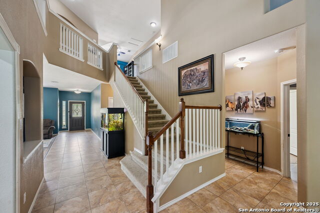 Listing photo id 3 for 1410 Osprey Heights