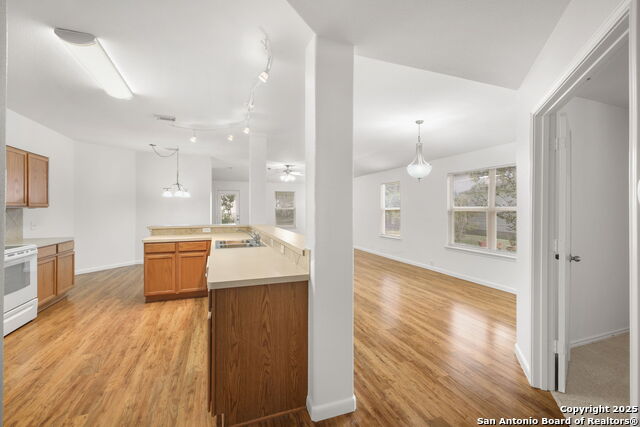 Image 7 of 14 For 5708 Crooked Stick