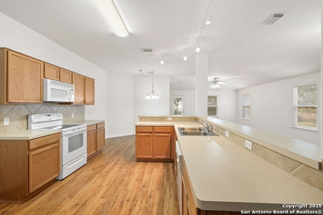 Image 8 of 14 For 5708 Crooked Stick