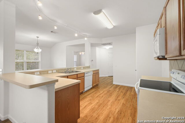 Image 9 of 14 For 5708 Crooked Stick