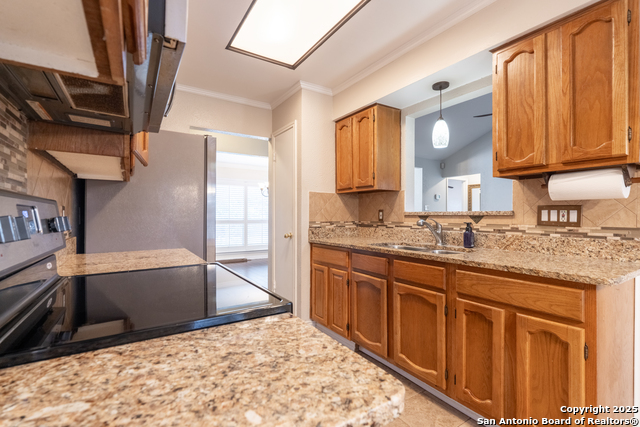 Image 15 of 30 For 9219 Ridge Wind