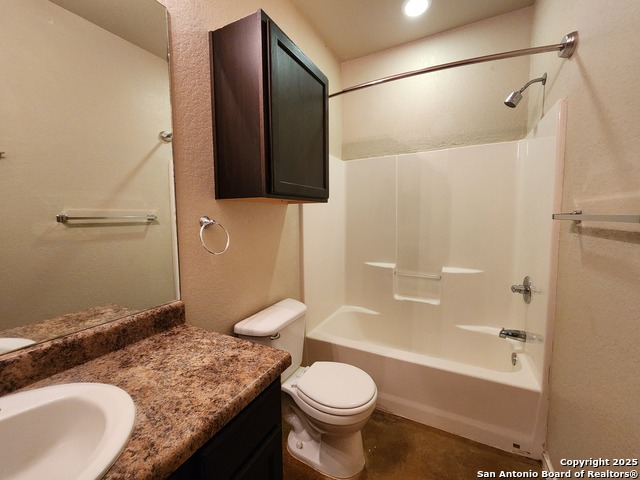 Image 10 of 18 For 210 Anne Louise Dr