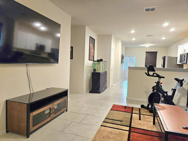 Image 4 of 18 For 6907 Lions Park