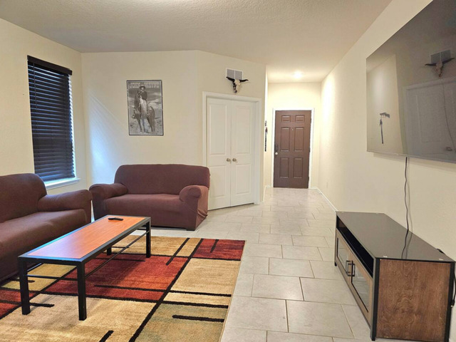 Image 5 of 18 For 6907 Lions Park