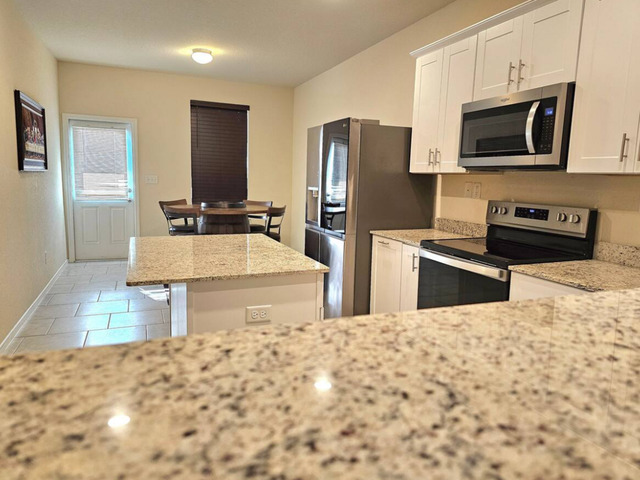 Image 8 of 18 For 6907 Lions Park