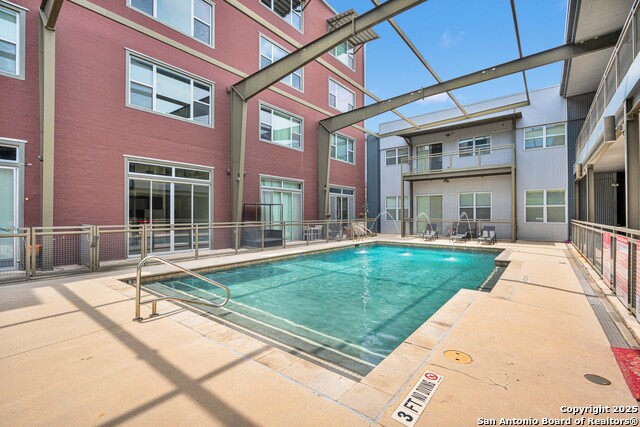 Image 11 of 13 For 831 Flores S 2309