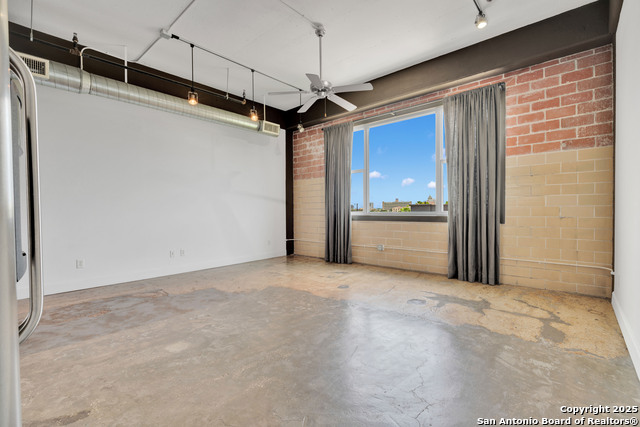 Image 4 of 13 For 831 Flores S 2309