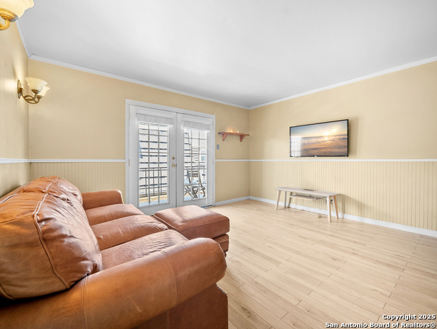 Image 6 of 24 For 8058 Broadway  247u