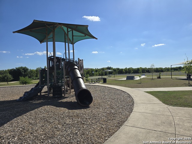 Image 27 of 36 For 116 Encina Cv