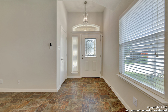 Image 3 of 36 For 116 Encina Cv