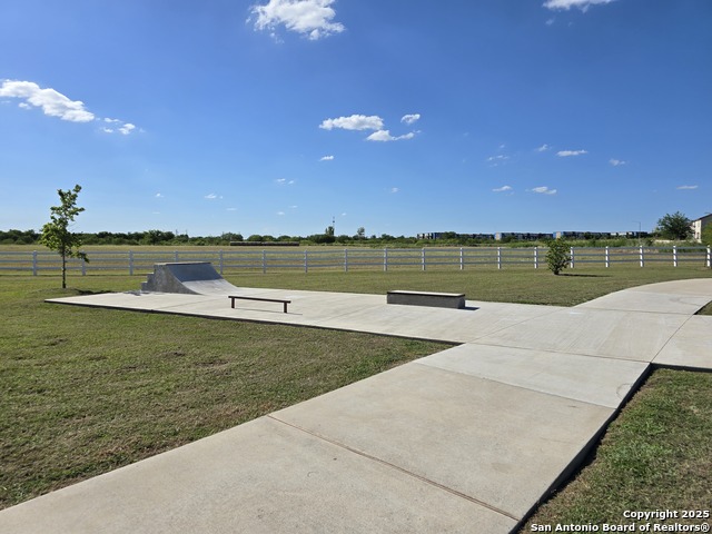 Image 32 of 36 For 116 Encina Cv