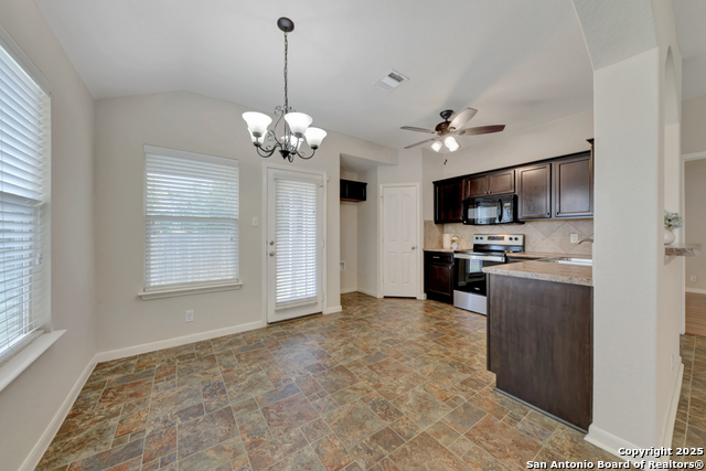 Image 7 of 36 For 116 Encina Cv