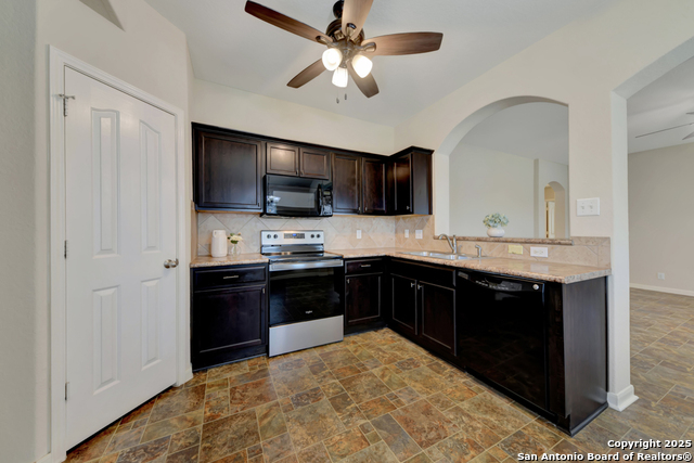 Image 9 of 36 For 116 Encina Cv