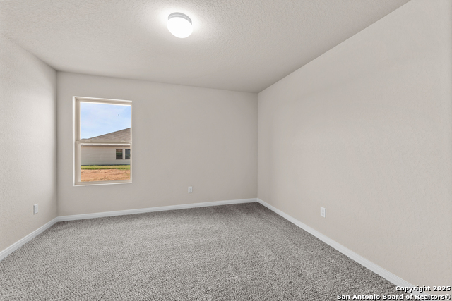 Listing photo id 6 for 145 Cheyenne Drive