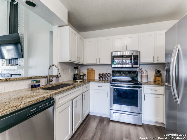 Image 10 of 24 For 7338 Lansbury Drive