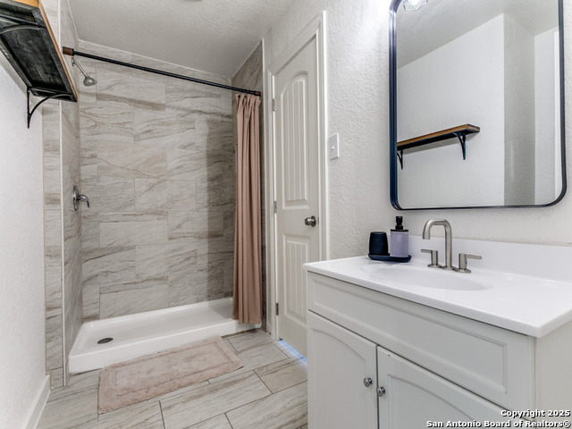Image 17 of 24 For 7338 Lansbury Drive