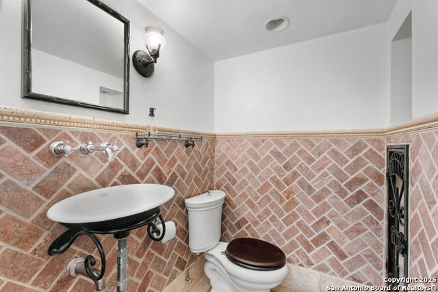 Image 9 of 24 For 8909 Willmon Way
