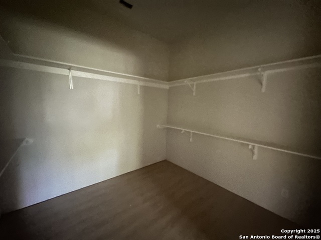 Listing photo id 15 for 1229 Stallion Springs Dr