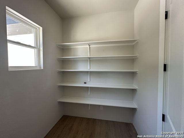 Listing photo id 4 for 1229 Stallion Springs Dr