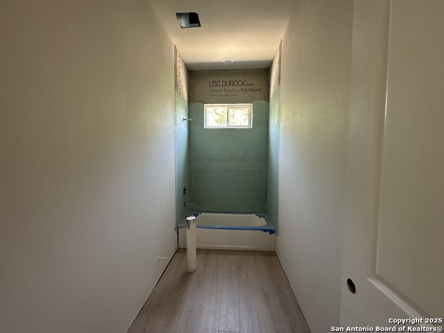Listing photo id 7 for 1229 Stallion Springs Dr