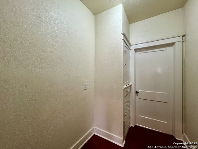 Image 14 of 24 For 1535 Woodlawn Ave W 1