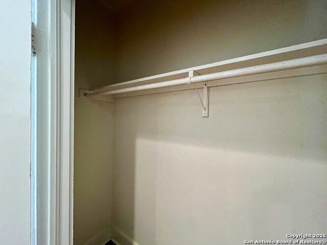 Image 16 of 24 For 1535 Woodlawn Ave W 1