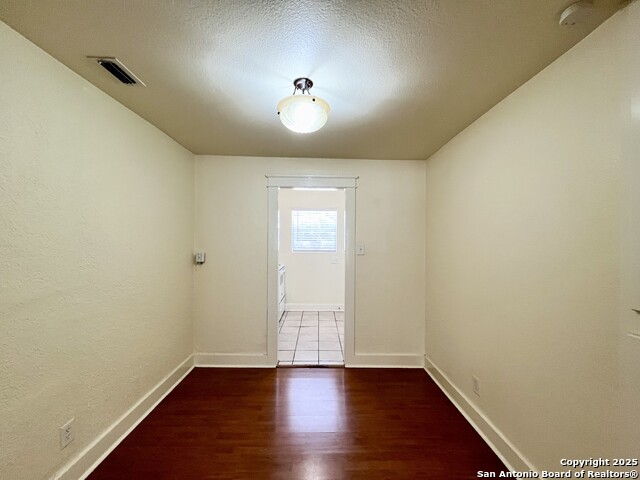 Image 9 of 24 For 1535 Woodlawn Ave W 1