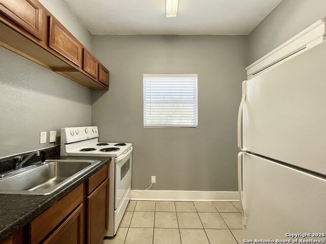 Image 10 of 29 For 1535 Woodlawn Ave W 3