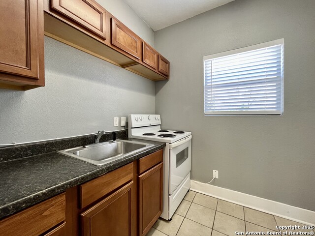 Image 11 of 29 For 1535 Woodlawn Ave W 3
