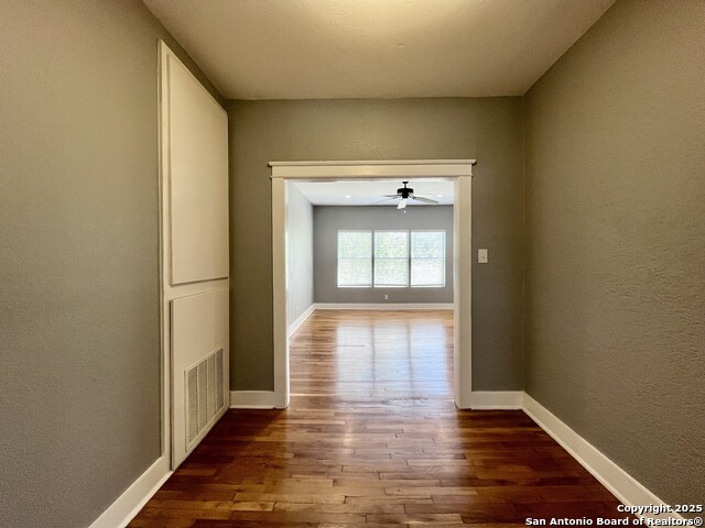 Image 14 of 29 For 1535 Woodlawn Ave W 3