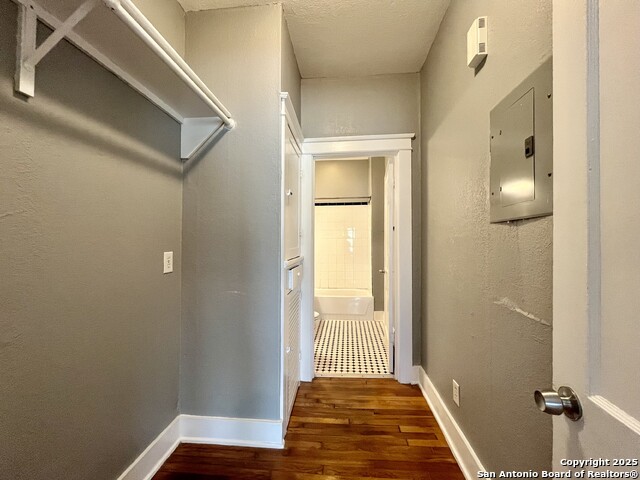 Image 18 of 29 For 1535 Woodlawn Ave W 3
