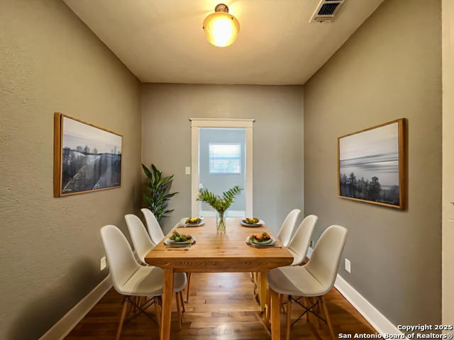 Image 3 of 29 For 1535 Woodlawn Ave W 3