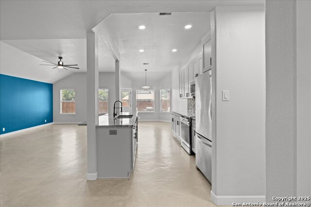 Image 6 of 27 For 506 Roadrunner