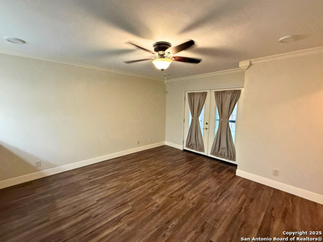 Listing photo id 9 for 5222 Rolling Ridge Dr E