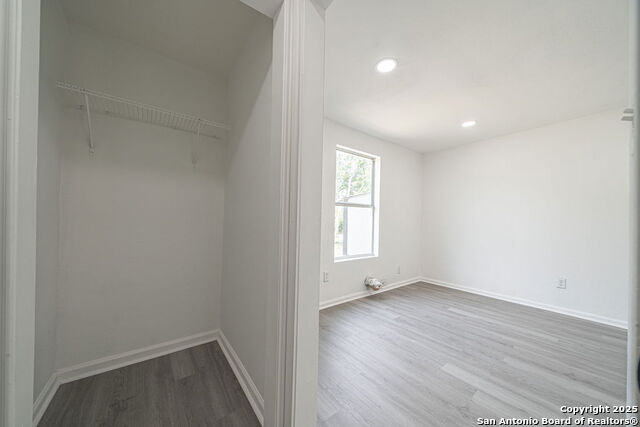 Image 8 of 11 For 671 Kendalia