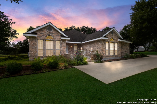 Details for 228 Fawn Lane, Floresville, TX 78114