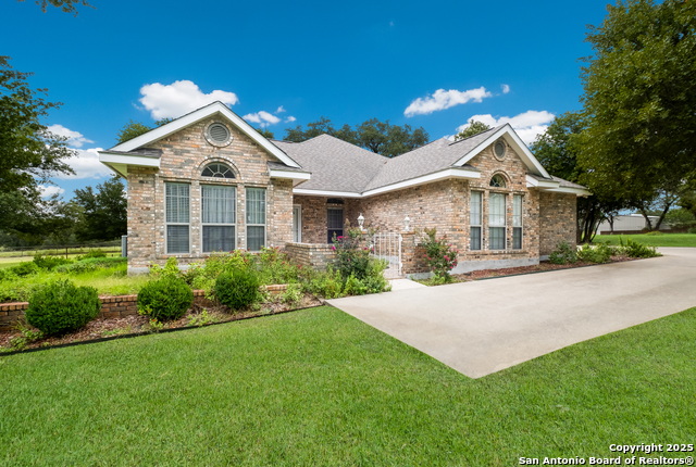 Image 4 of 31 For 228 Fawn Lane