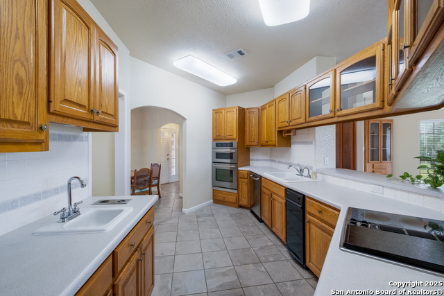 Image 7 of 31 For 228 Fawn Lane