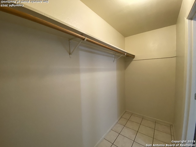 Image 10 of 13 For 1118 Goodwin St W C