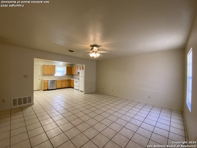 Image 6 of 13 For 1118 Goodwin St W C
