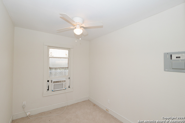 Image 31 of 33 For 414 Rosewood Ave W