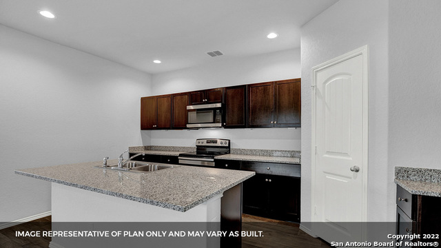Listing photo id 8 for 21144 Gravel Keep
