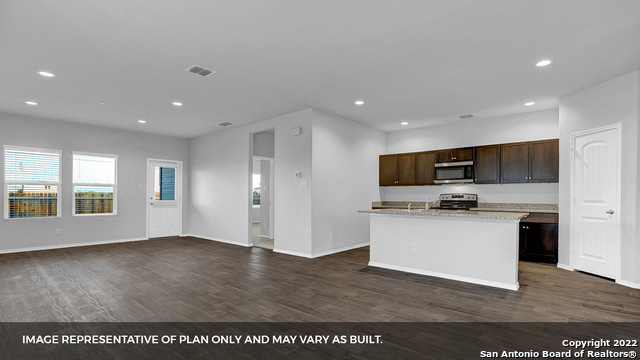 Listing photo id 4 for 21144 Gravel Keep