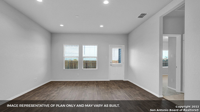 Listing photo id 5 for 21144 Gravel Keep