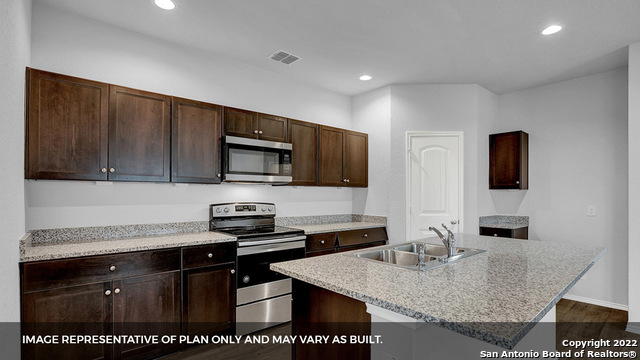 Listing photo id 7 for 21144 Gravel Keep