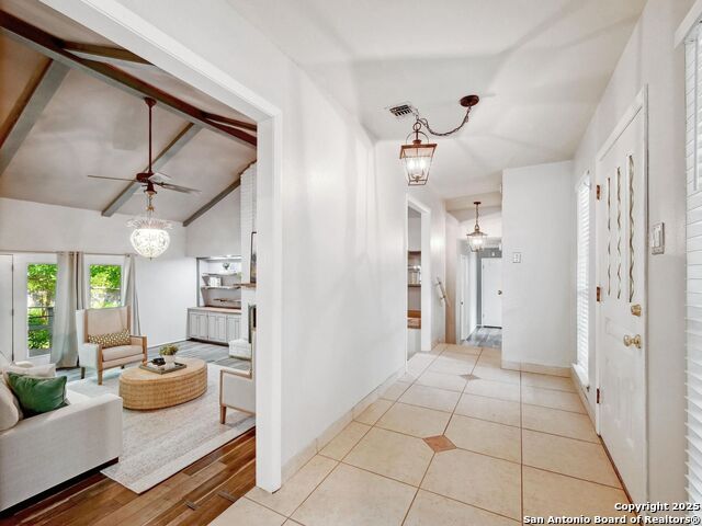 Listing photo id 22 for 19914 Encino Moss