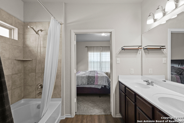 Listing photo id 11 for 5418 Cicada