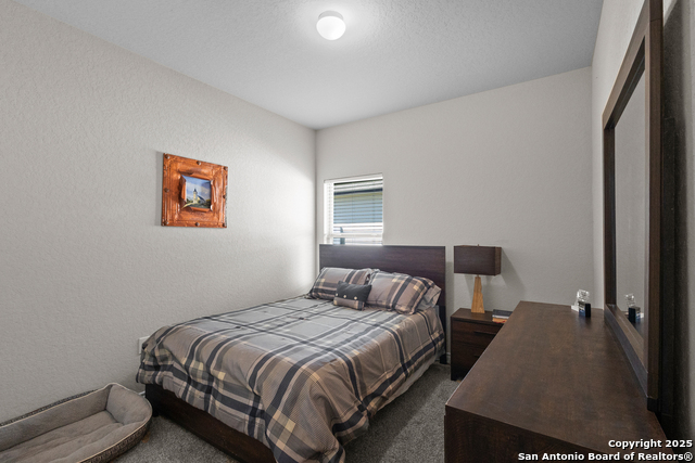 Listing photo id 12 for 5418 Cicada